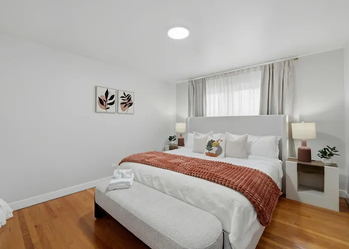 Appartement 3br Near O'hare • Office • Coffee Bar • Sleeps 9 Chicago