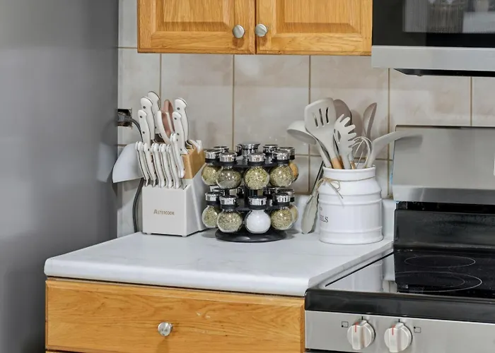 Appartement 3br Near O'hare • Office • Coffee Bar • Sleeps 9 *
